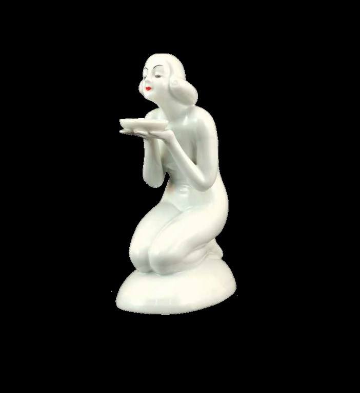 Figurka porcelanowa firmy „Giesche”, lata 30. XX wieku.<br /> 