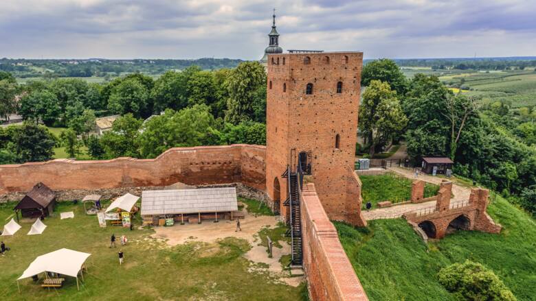 Widok na ruiny zamku w Czersku