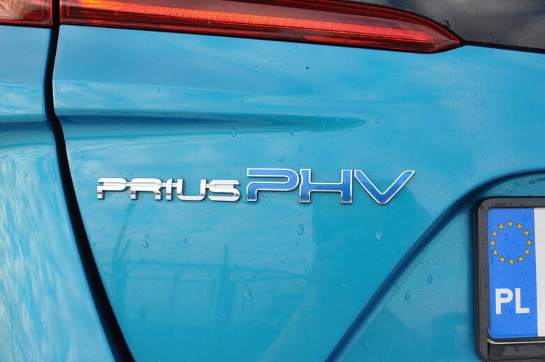 Toyota Prius Plug-in HybridW 1997 roku na drogi wyjechała Toyota Prius pierwszej generacji. Od tamtego czasu japoński koncern za punkt honoru postawił
