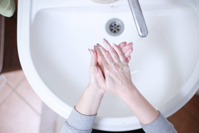 Właściwa higiena rąk zapobiega wielu chorobom.