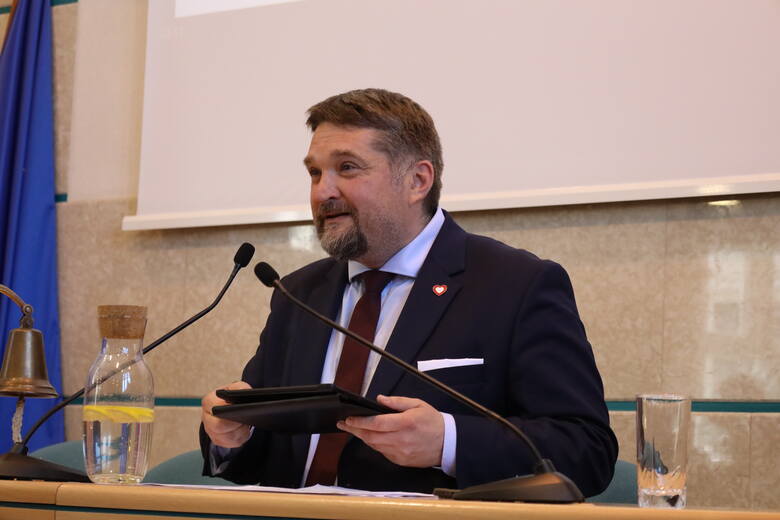 - Będziemy współpracować dla dobra naszego miasta - zadeklarował Tadeusz Szemiot, przewodniczący Rady Miasta Gdyni.