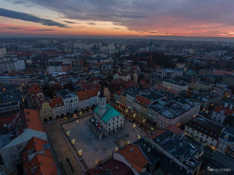 Gliwice i Katowice z lotu ptaka: Które miasto robi większe wrażenie? Zagłosuj w sondzie 