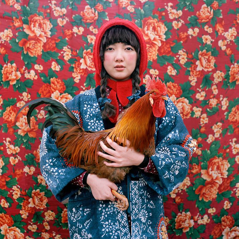 Portrety kobiet z dalekiej północnej prowincji w Chinach prezentowane będą na wystawie „Powrót do dzieciństwa” Shuwei Liu  w Jedynaku (wernisaż 12 X