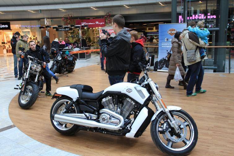 Parada i wystawa motocykli w Galerii Korona Kielce już w niedzielę
