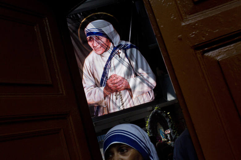 Matka Teresa ogłoszona świętą w przeddzień rocznicy śmierci.