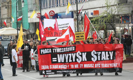  Młodzi Socjaliści, organizacja Nowy Obywatel, Łódzki Klub Krytyki Politycznej, łódzkie koło Zielonych 2004 oraz Kooperatywa Spożywcza zorganizowali o godz. 13 drugi pochód pierwszomajowy.