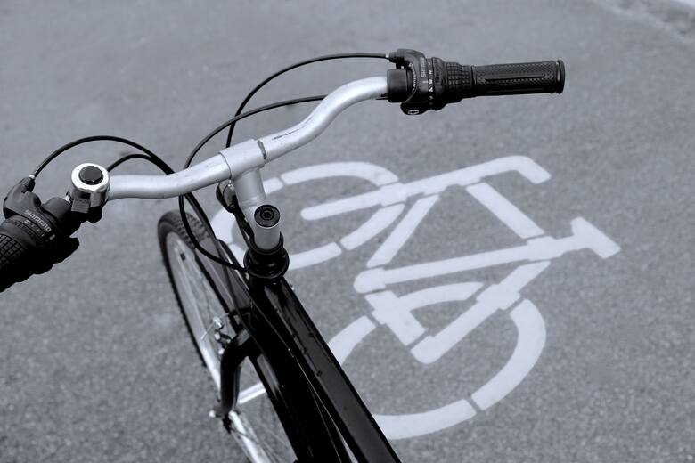 <strong>#16 Za przejście przez drogę rowerową w miejscu niedozwolonym</strong> <br /> <br /> Za przejście przez drogę rowerową w miejscu niedozwolonym może spotkać nas mandat. Od 21 września przejść przez drogę dla rowerów będzie można tylko w miejscach do tego wyznaczonych. Jeżeli ktoś będzie...