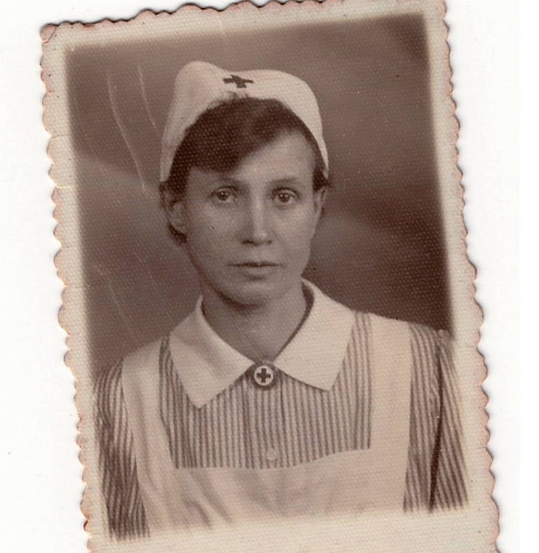 Katarzyna Ambrosius, babcia  Jacqueline i Dereka, w czasie II wojny światowej była pielęgniarką.  Katarzyna z mężem Walerianem Ambrosiusem i synem Walterem, od 1929 r mieszkała już przy ul. Nadgórnej 58 w Grudziądzu