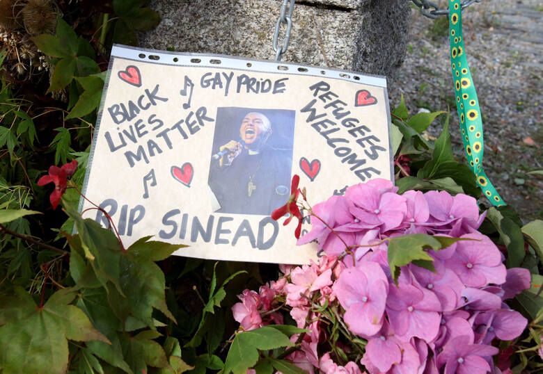 Tłumy fanów pożegnały Sinéad O'Connor. Artystka zmarła nagle w wieku 56 lat