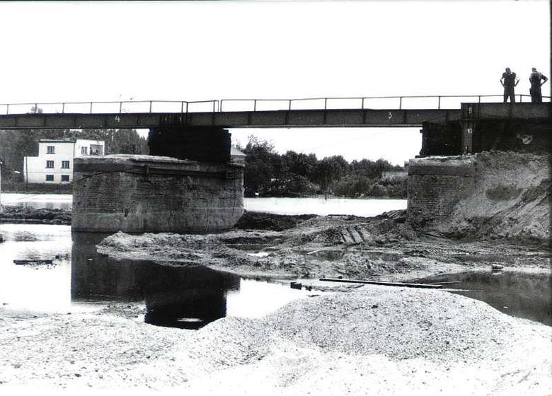 Powódź 1997 w Opolu. Wiadukt PKP.