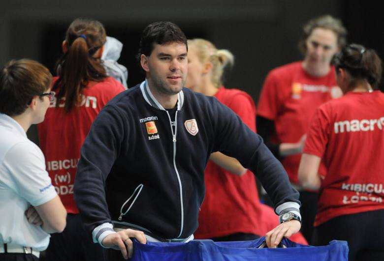 Maciej Kosmol tydzień temu zadebiutował w roli trenera siatkarek Budowlanych.
