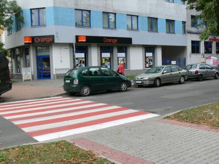 W Tarnobrzegu w nowy sposób oznaczono 50 przejść dla pieszych