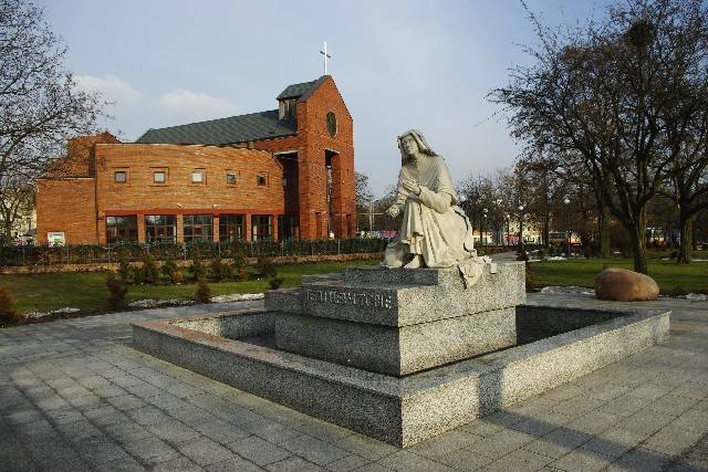 Pomnik-fontanna św. Faustyny Kowalskiej, patronki Łodzi