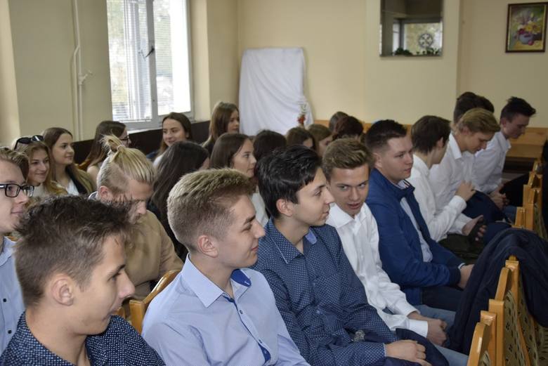 Skierniewicki oddział Związku Nauczycielstwa Polskiego zorganizował uroczyste obchody 80-lecia Tajnej Organizacji Nauczycielskiej w Skierniewicach. W uroczystości wzięli udział nauczyciele i samorządowcy ze Skierniewic i powiatu skierniewickiego, a także młodzież szkolna. 