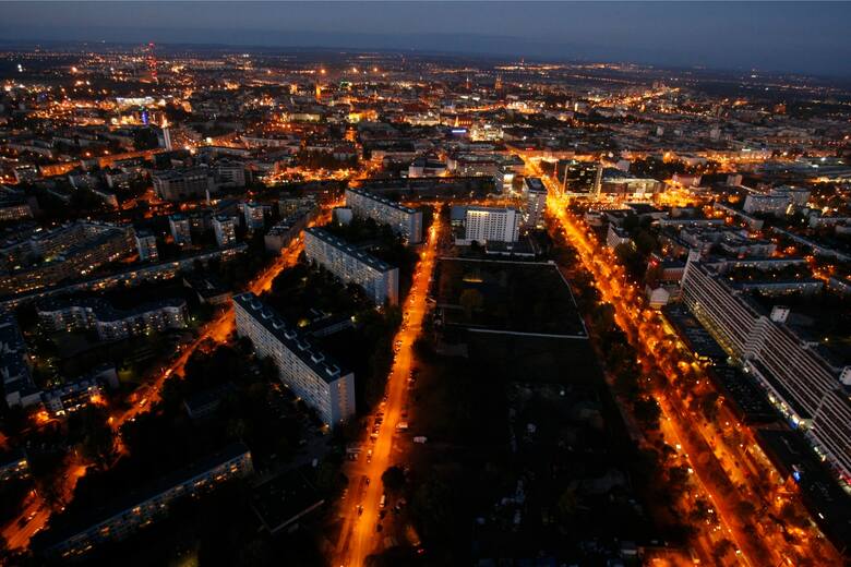 Widok na Wrocław nocą ze Sky Tower
