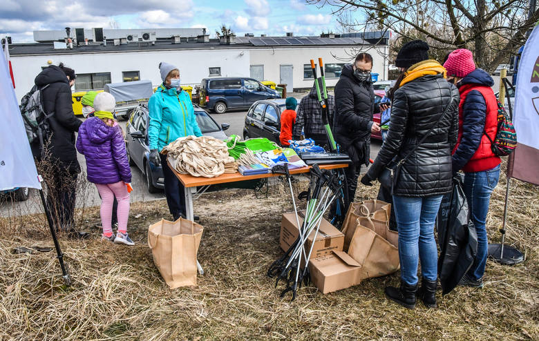 20 marca 2021 roku - sprzątanie lasu na Kapuściskach zorganizowane w ramach akcji Czysta Bydgoszcz