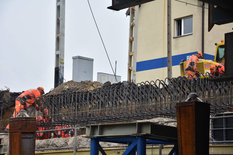 Na dworcu PKP w Rybniku pojawiły się nowe windy. Dzisiaj odbiory
