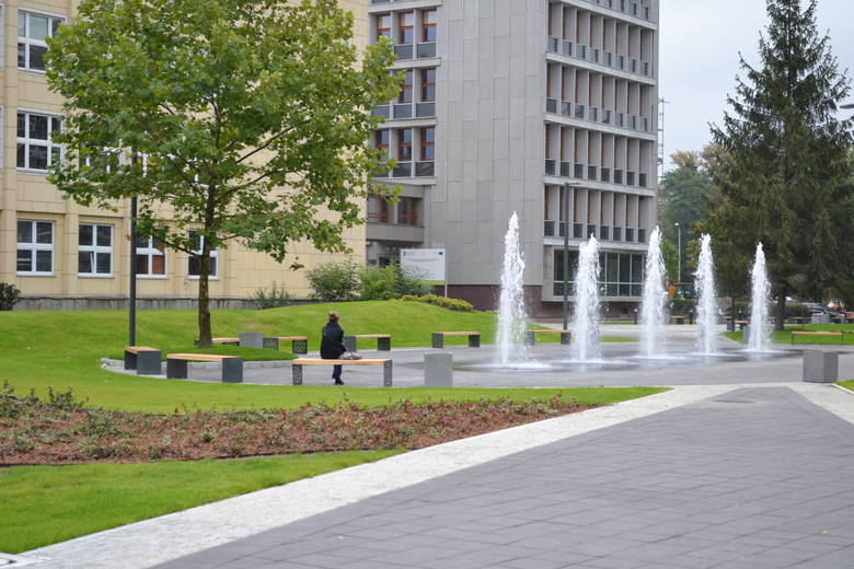 Oto nowiutkie lub odremontowane siedziby wyższych uczelni w aglomeracji śląskiej [MAPA]