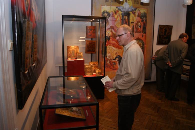 Wystawa ikon w Muzeum Ziemi Rawskiej