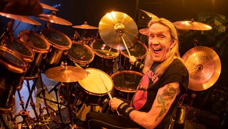 Perkusista Iron Maiden przeszedł udar TIA. Nicko McBrain przyznał, że odzyskał około 70 procent sprawności.