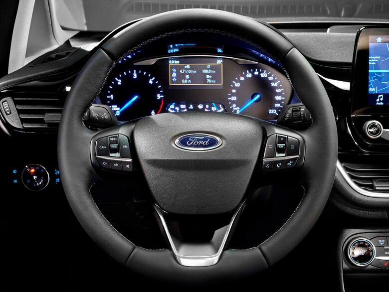 Nowy Ford Fiesta. Kolejny etap w dziejach marki40 lat po rozpoczęciu produkcji pierwszego Forda Fiesta wyjeżdża na drogi najnowsze pokolenie tego modelu.