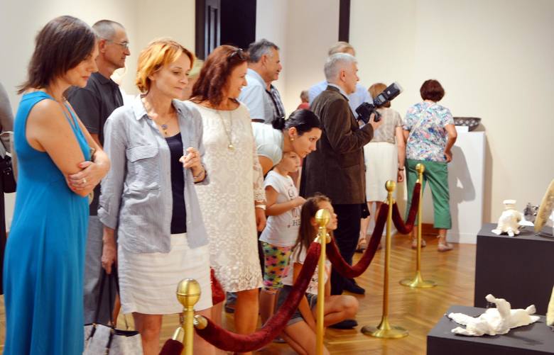 Wystawę prac Jadwigi Dębskiej otwarto w łowickim muzeum [Zdjęcia]