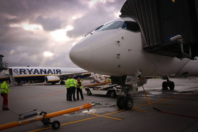 Strajk w Ryanair: Ryanair przygotowuje się do strajku! Czy wakacje pasażerów są zagrożone? Utrudnienia na lotniskach
