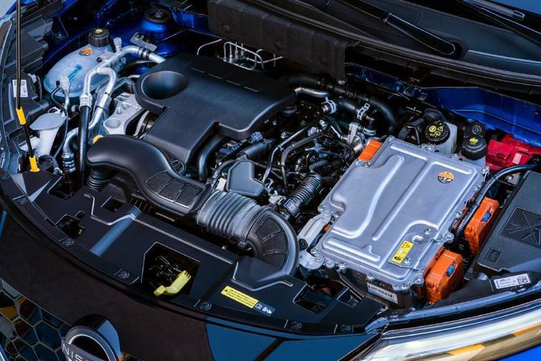 Nissan Juke Hybrid Juke Hybrid madysponować łączną mocą systemowa 143 KM i zużywać w mieście nawet do 40 proc. paliwa mniej od wariantu benzynowego.