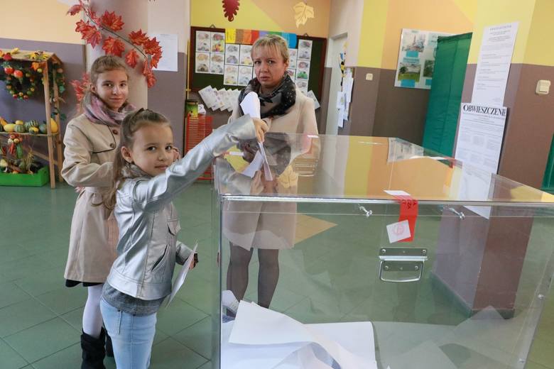 Wyniki głosowania na wójtów i burmistrzów w powiecie międzyrzeckim w środę, 24 października, w tygodniku „Głos Międzyrzecza i Skwierzyny”.
