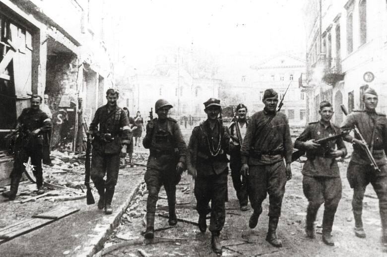 79. rocznica operacji "Ostra Brama". Rosjanie pomogli Polakom wygonić Niemców z Wilna. Po kilku godzinach nas oszukali.