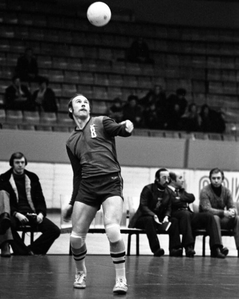 Wiaczesław Zajcew - najlepszy rozgrywajacy światowej siatkówki XX wieku. Na igrzyskach w Montrealu 1976 musiał przełknąc gorycz porażki w finale z reprezentacją