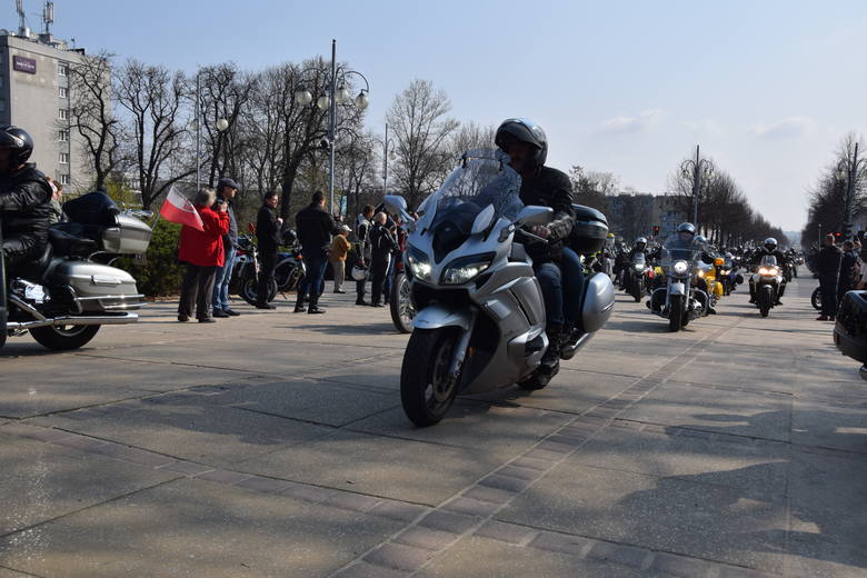 Częstochowa: Pielgrzymka Motocyklistów na Jasną Górę. Kilkadziesiąt tysięcy motocyklistów modliło się na Jasnej Górze FOTO