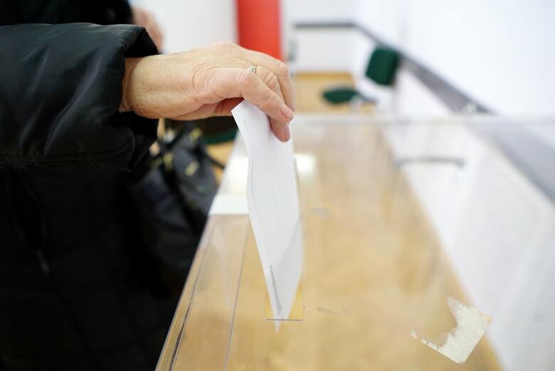 Ekspert wyjaśnił, jakie czynniki mogą wpłynąć na ostateczne wyniki wyborów parlamentarnych.