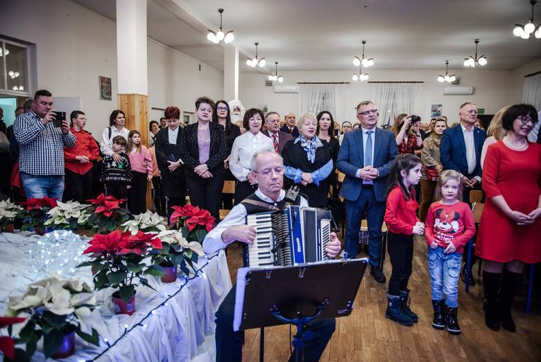 Dom Ludowy w Dworach Drugich był miejscem tegorocznego "Spotkania z Tradycją Świąteczną" w gminie Oświęcim