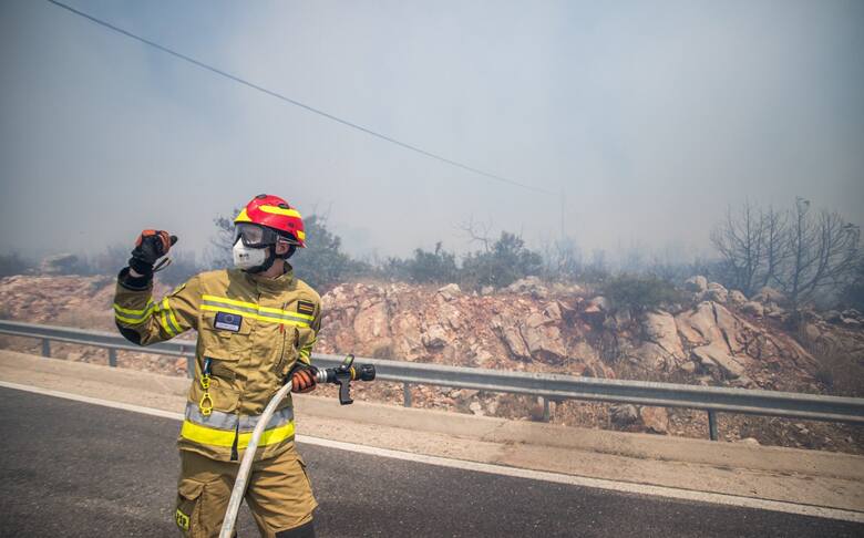 Polscy strażacy walczą z ogniem. Żywioł trawi Grecję