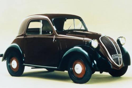 Fot. Fiat: Fiat Topolino – Pierwowzór maluchów ma 70 lat. Jego produkcję rozpoczęto w 1936 roku. Do 1955 r. wyprodukowano 590 tys. sztuk tego auta. Na