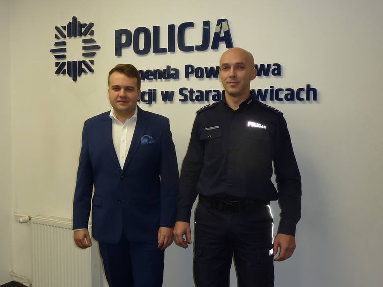 Stanowisko operatora monitoringu w Komendzie Powiatowej Policji w Starachowicach już działa