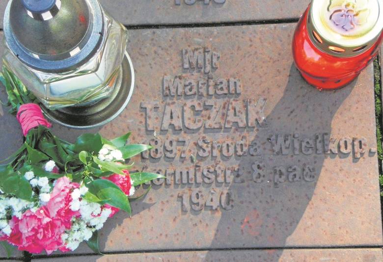 Tabliczka memorialna mjr. Mariana Taczaka na Polskim Cmentarzu Wojennym w Charkowie.