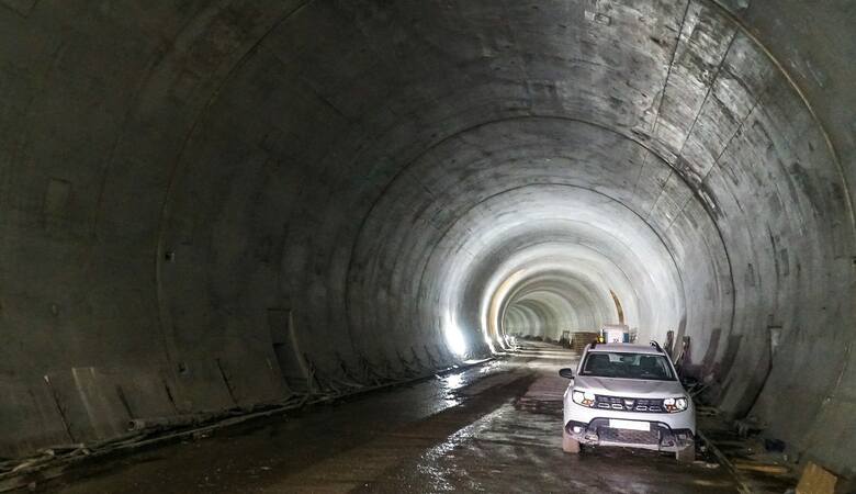 Budowa tunelu pod Baranią Górą o długości ok. 830 metrów