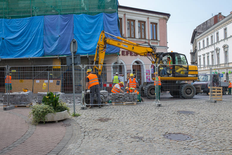Drogowcy biorą się za bubel budowlany na Krakowskiej