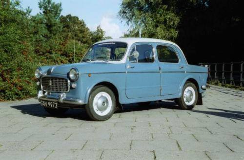 Fot. archiwum: Czy ten Fiat 1100 zostanie wpisany do rejestru lub ewidencji zabytków, decyduje odpowiedni Wojewódzki Konserwator Zabytków. To dopiero