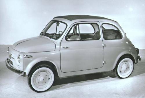 Fot. Fiat: Tytularnym następcą Topolino został Fiat 500 (1957 r.) skonstruowany przez tego samego inżyniera - Dante Giacosa.