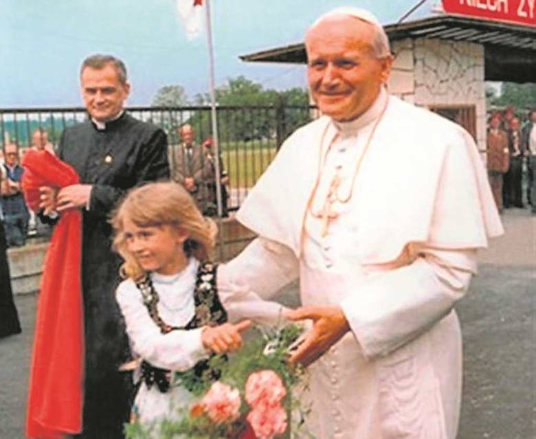 Pierwszy raz Jan Paweł II przybył do Polski w czerwcu 1979 r.