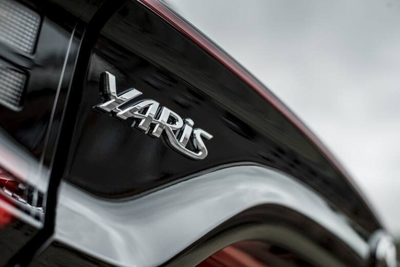 Yaris to jeden z tych samochodów, które zbudowały pozycję Toyoty w Europie. Auto powstało specjalnie z myślą o kierowcach Starego Kontynentu i szybko