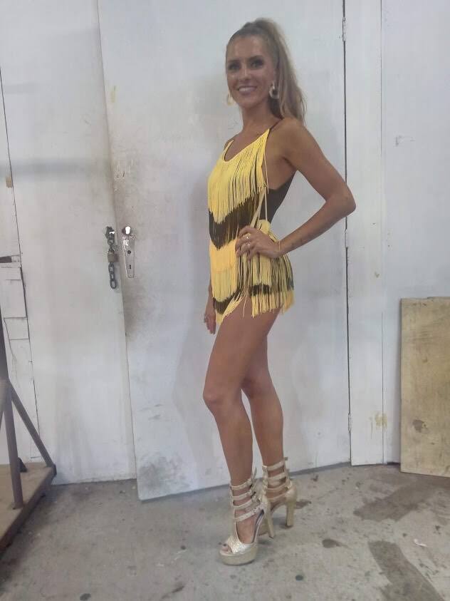 Mielczanka Sylwia de Oliveira Silva pokochała sambę i tańczy podczas karnawału w Rio de Janeiro