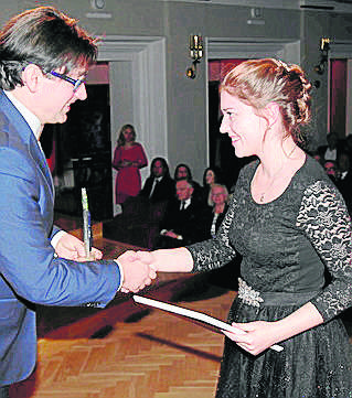Emilia Szłapa, młoda skrzypaczka, Osobowość Roku w kategorii „Kultura” 