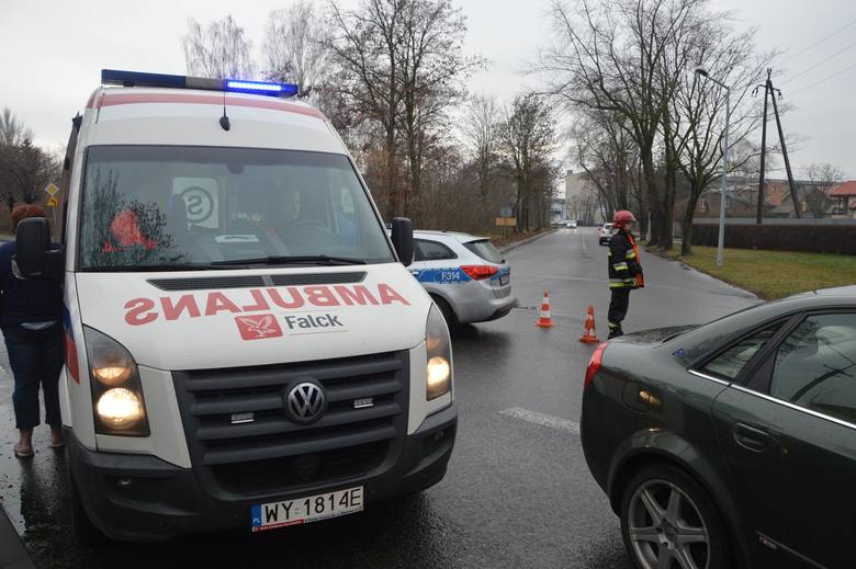 Wypadek w Łowiczu. Rowerzystka trafiła do szpitala [ZDJĘCIA]