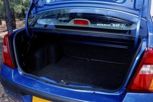 Fot. Renault: Zaletą pojazdu jest duży bagażnik o pojemności 510 l.
