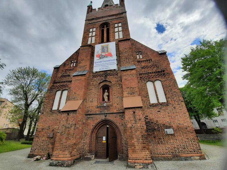 Sanktuarium Matki Bożej Klewańskiej zostało ustanowione 22 maja 2021.