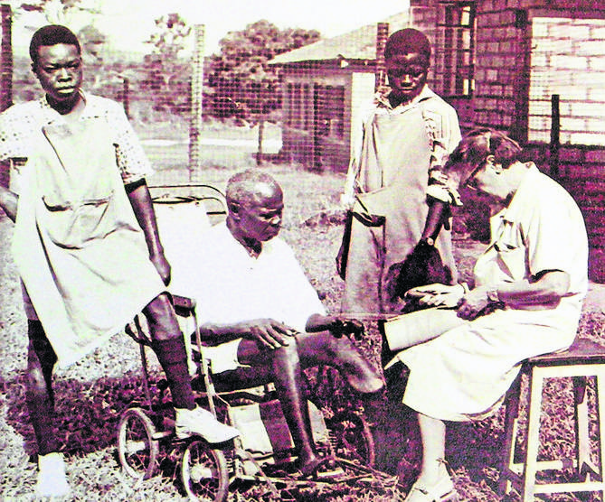 1965. Janka pracowała w Ugandzie przez 10 lat